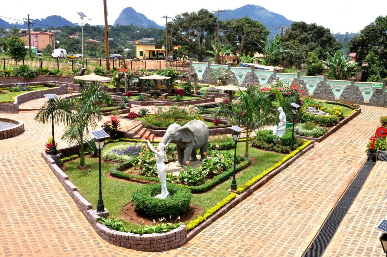 United Hotel Mbankomo Exterior photo